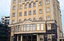 « ».   